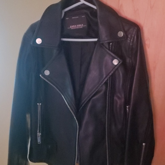 Zara Other - A leather jacket from Zara